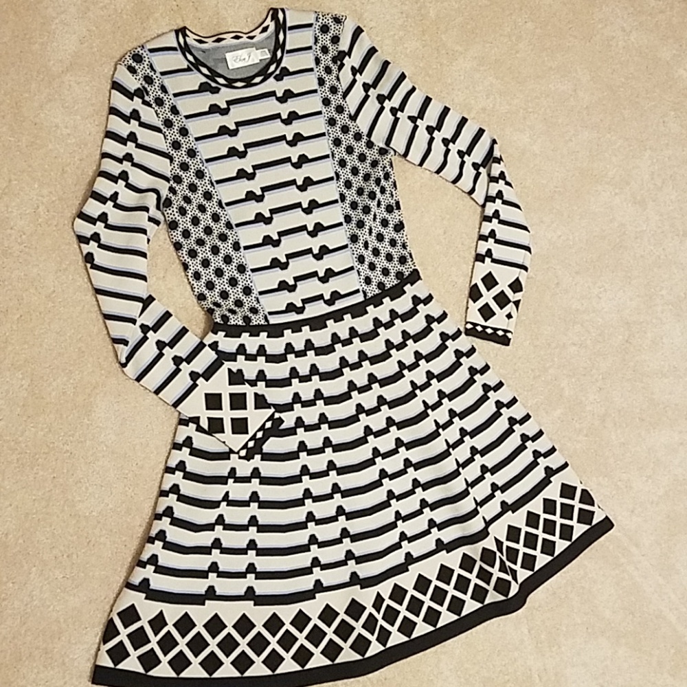 A-Lined  knit dress, in excellent condition
